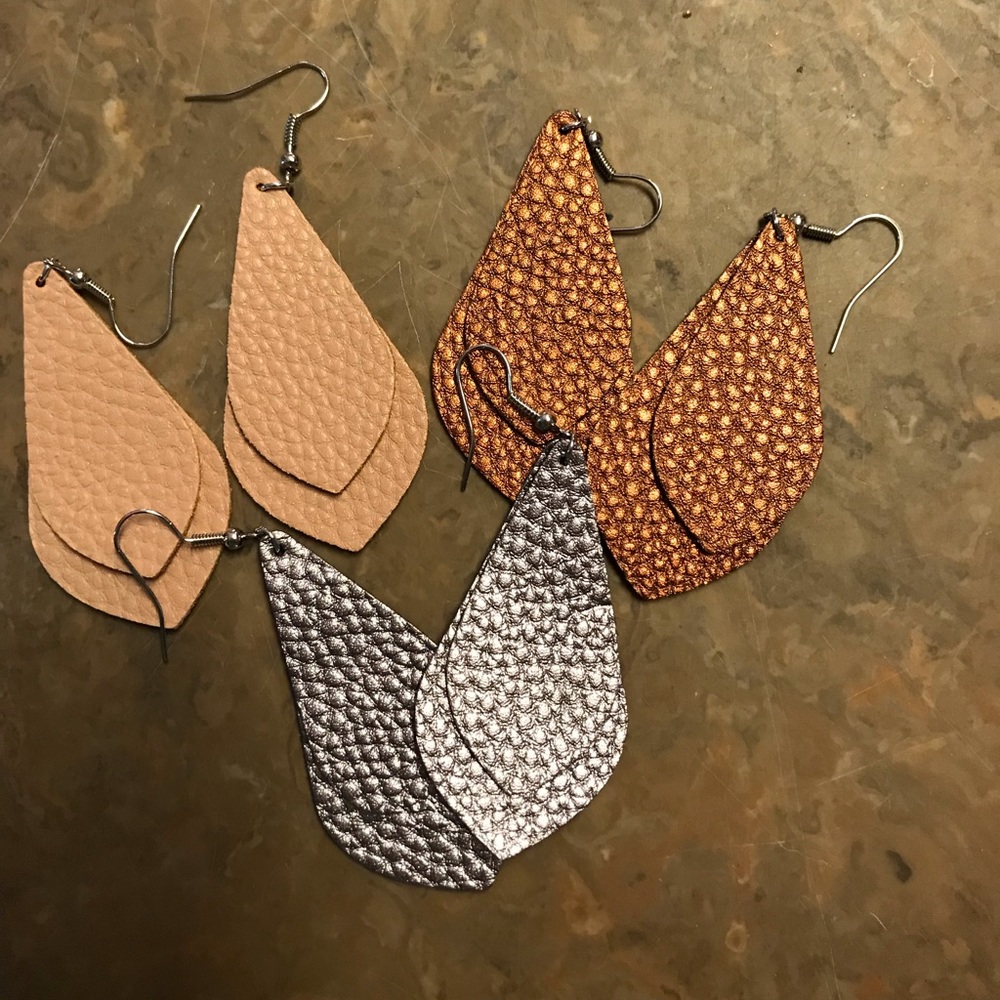 New never worn earrings